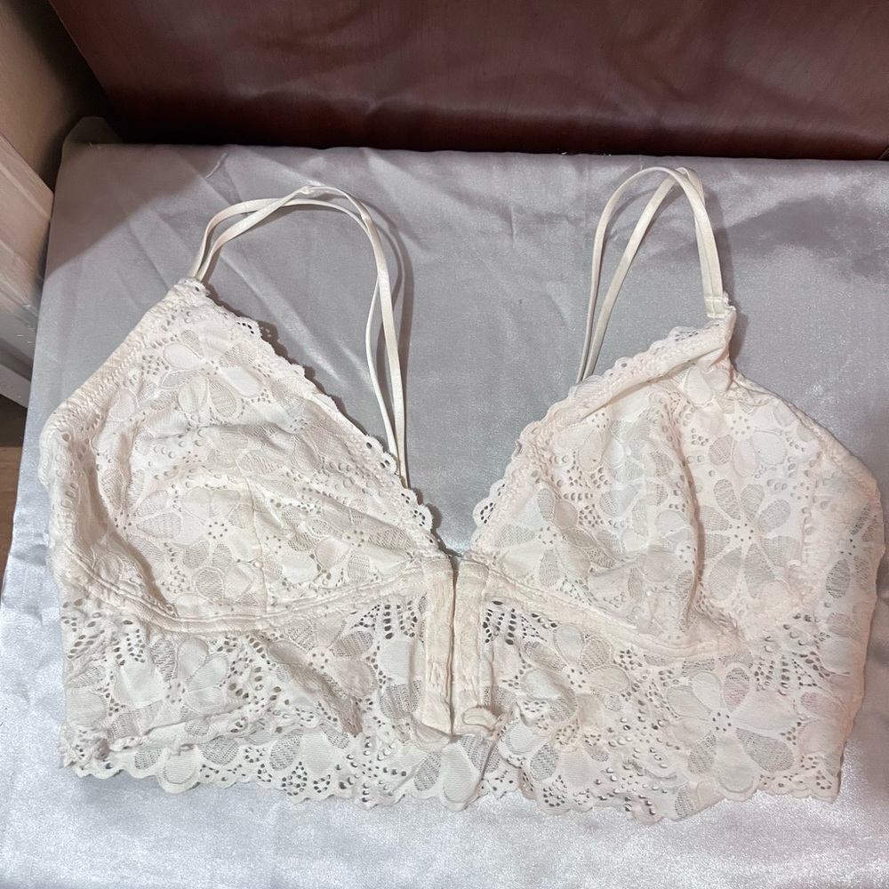 Sexy bralette white lace eye hooks in the middle